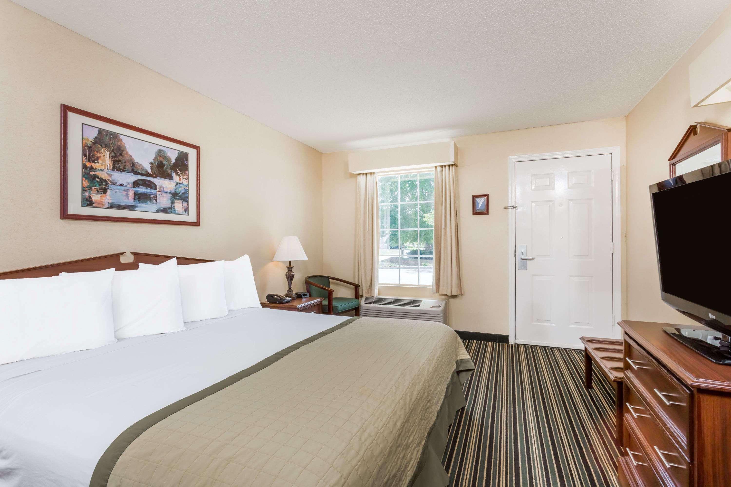 Super 8 By Wyndham Orangeburg North Exterior foto